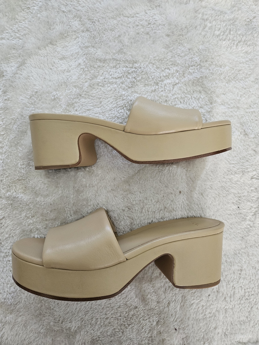 NWT Vince Beige Platform Sandals Size 8 Leather 70s Bohemian Business Casual - Picture 8 of 11